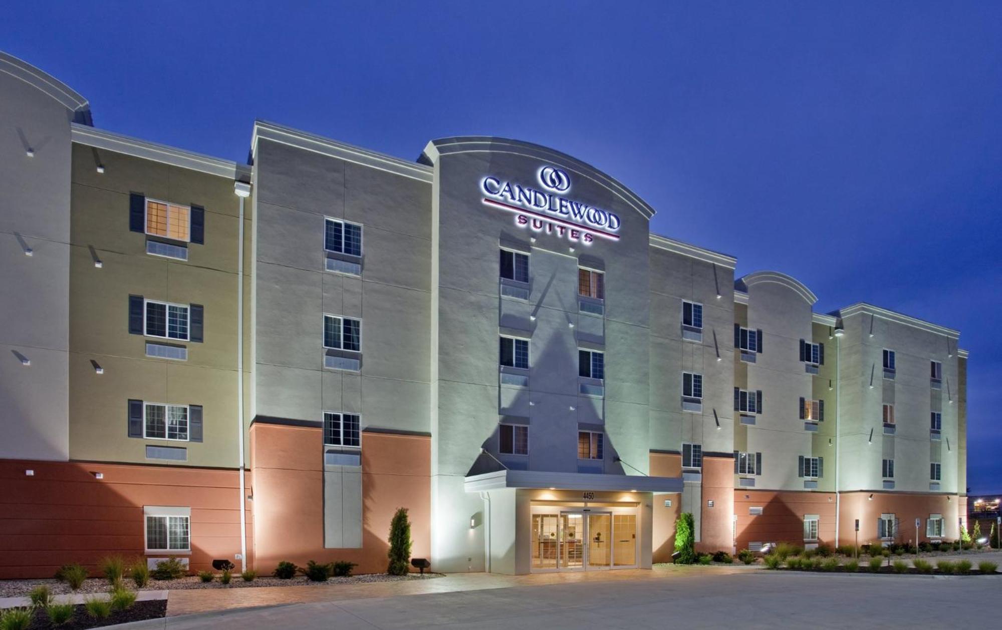 Candlewood Suites Kansas City Northeast By Ihg Exterior foto